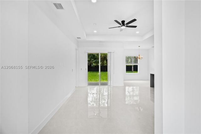 942 E KANUGA ST, Lehigh Acres, FL 33974