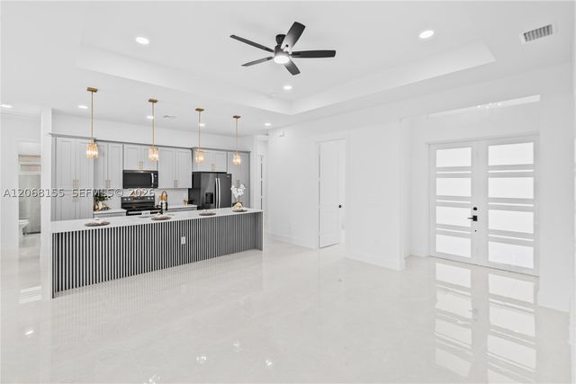 942 E KANUGA ST, Lehigh Acres, FL 33974