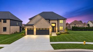 16968 Pienza Drive, Macomb Township, MI 48042