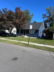 6 Wilson Boulevard, Poughkeepsie, NY 12603