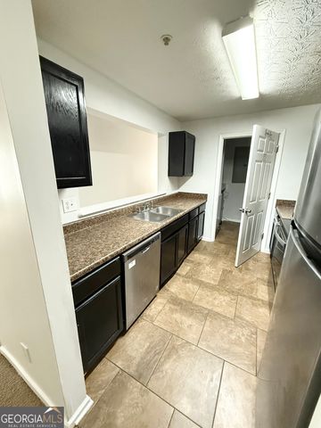 10201 Fairington Ridge Circle, Lithonia, GA 30038