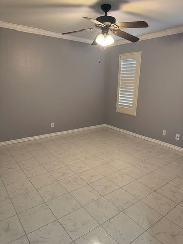 403 Crenshaw Dr, Midland, TX 79705