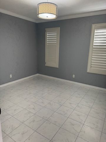 403 Crenshaw Dr, Midland, TX 79705