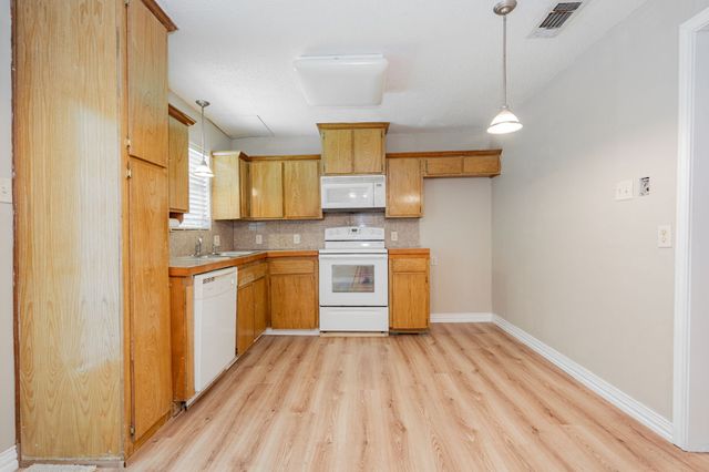 1120 N 3rd Street, Wills Point, TX 75169