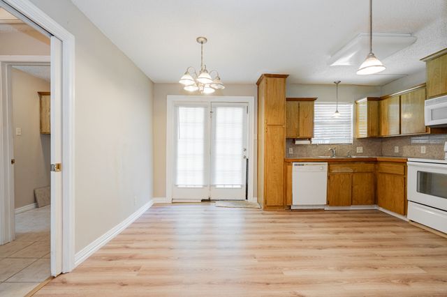 1120 N 3rd Street, Wills Point, TX 75169
