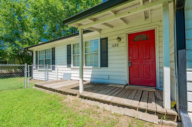 1120 N 3rd Street, Wills Point, TX 75169