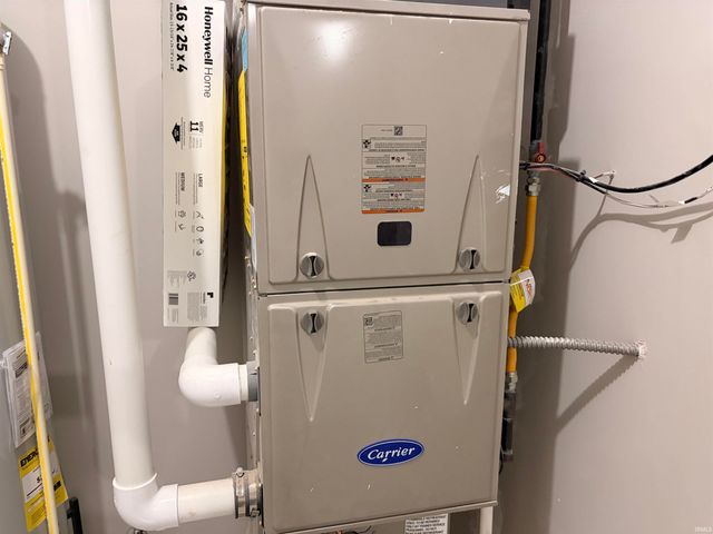 5070 CHICKADEE Drive, Woodburn, IN 46797