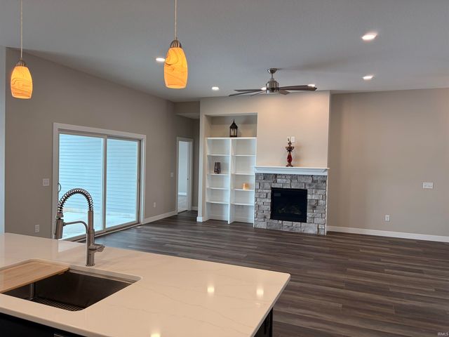 5070 CHICKADEE Drive, Woodburn, IN 46797