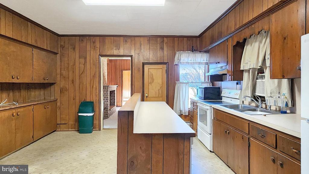 Image 5 of property listing at 2431 TULLS CORNER RD, Pocomoke City, MD 21851