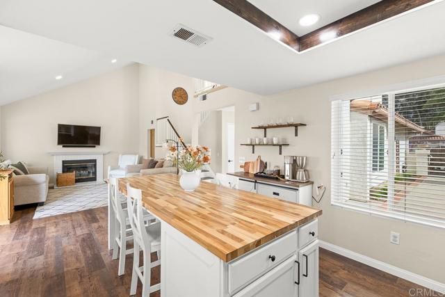 816 Lochwood Place, Escondido, CA 92026