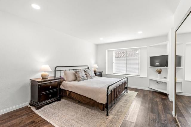 816 Lochwood Place, Escondido, CA 92026