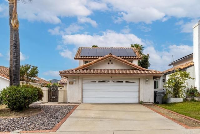 816 Lochwood Place, Escondido, CA 92026