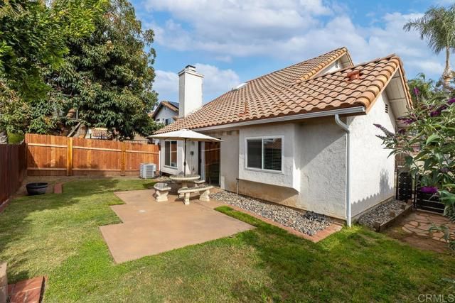 816 Lochwood Place, Escondido, CA 92026