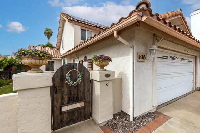 816 Lochwood Place, Escondido, CA 92026