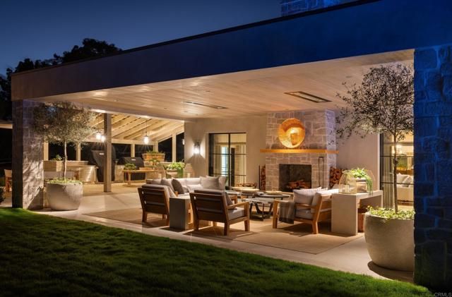 17845 Via de Fortuna, Rancho Santa Fe, CA 92067