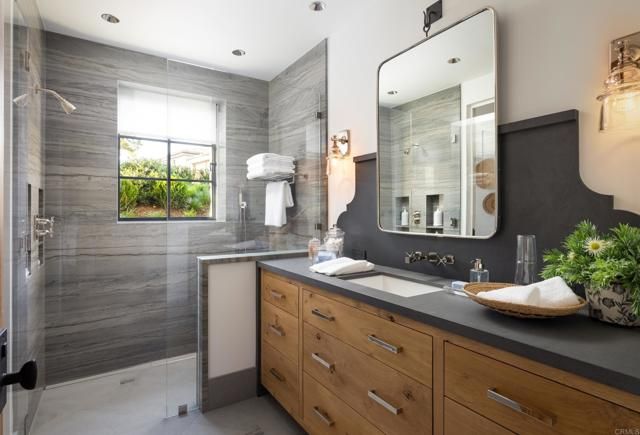 17845 Via de Fortuna, Rancho Santa Fe, CA 92067