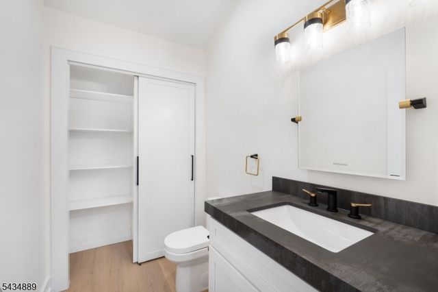 269 E Shore Trl, Sparta Twp., NJ 07871
