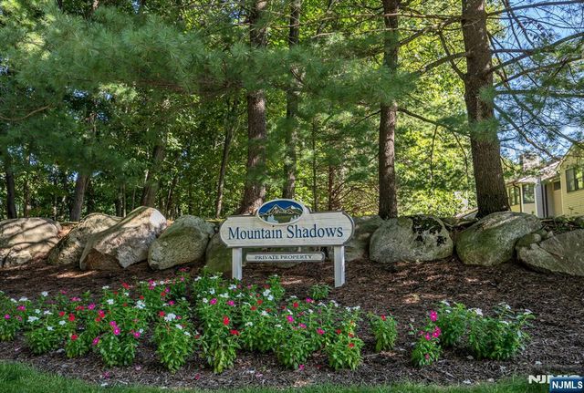 15 Bentley Drive, Franklin Lakes, NJ 07417