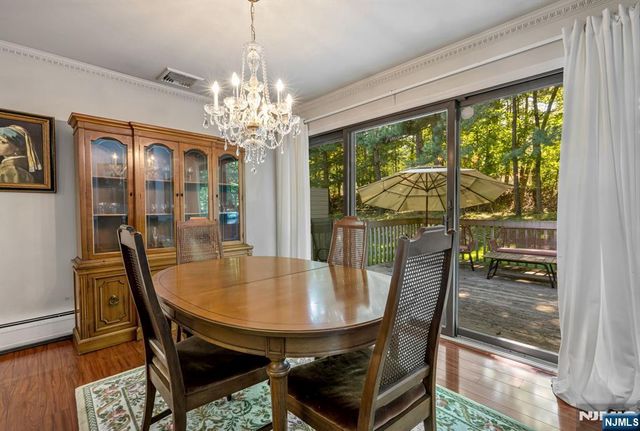 15 Bentley Drive, Franklin Lakes, NJ 07417