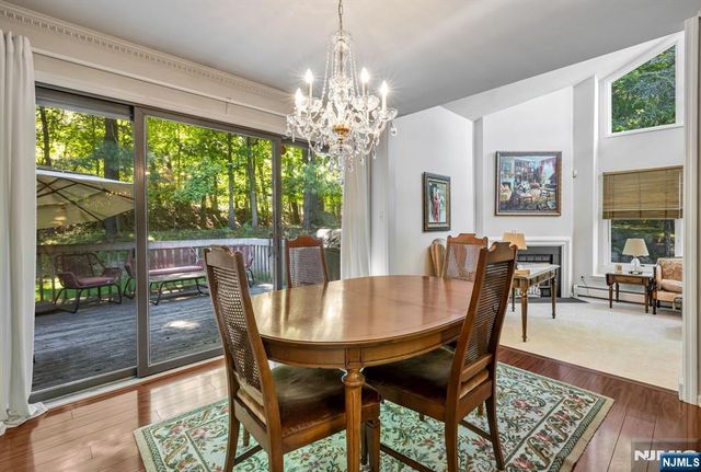 15 Bentley Drive, Franklin Lakes, NJ 07417