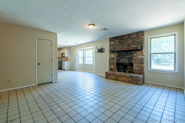 11765 E Elm Street, Claremore, OK 74019