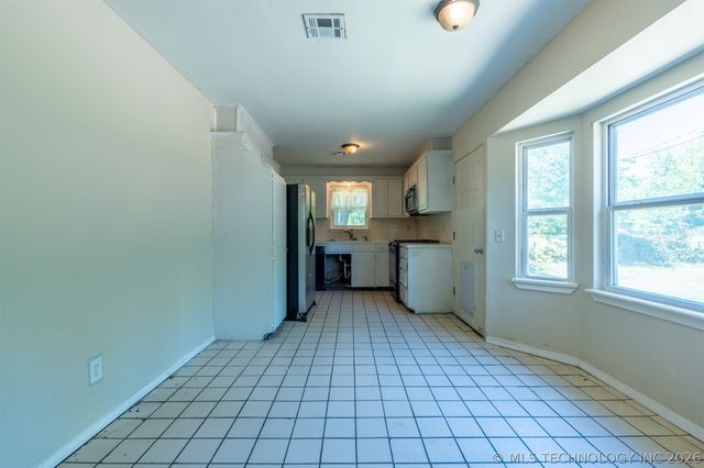 11765 E Elm Street, Claremore, OK 74019