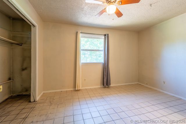 11765 E Elm Street, Claremore, OK 74019
