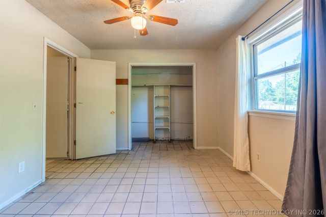 11765 E Elm Street, Claremore, OK 74019
