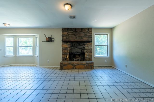 11765 E Elm Street, Claremore, OK 74019
