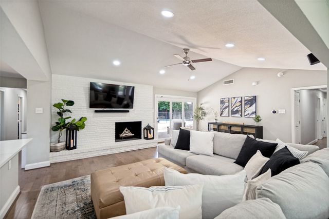 4137 Candlenut Lane, Dallas, TX 75244