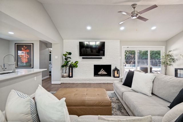 4137 Candlenut Lane, Dallas, TX 75244