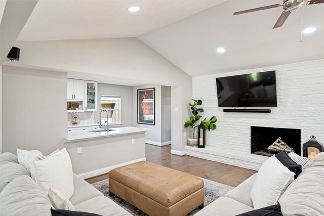 4137 Candlenut Lane, Dallas, TX 75244