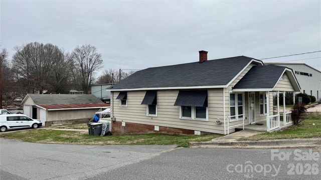 2001 Lane Street, Kannapolis, NC 28083