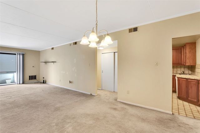 5841 Morrowfield Avenue 104, Squirrel Hill, PA 15217