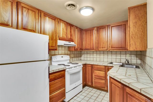 5841 Morrowfield Avenue 104, Squirrel Hill, PA 15217