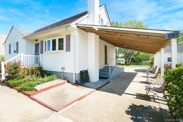 22 Montgomery Street, Brentwood, NY 11717