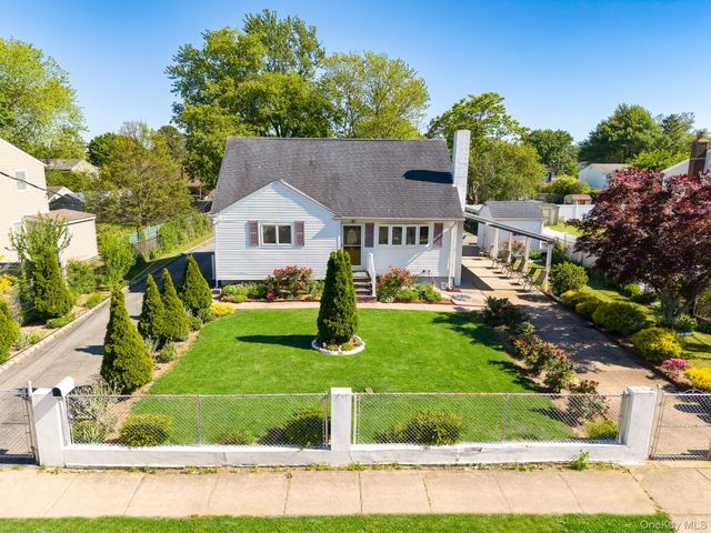 22 Montgomery Street, Brentwood, NY 11717