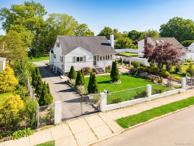 22 Montgomery Street, Brentwood, NY 11717