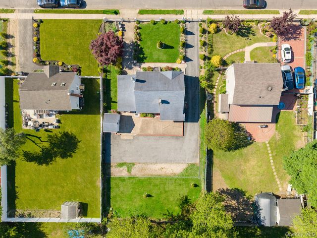 22 Montgomery Street, Brentwood, NY 11717