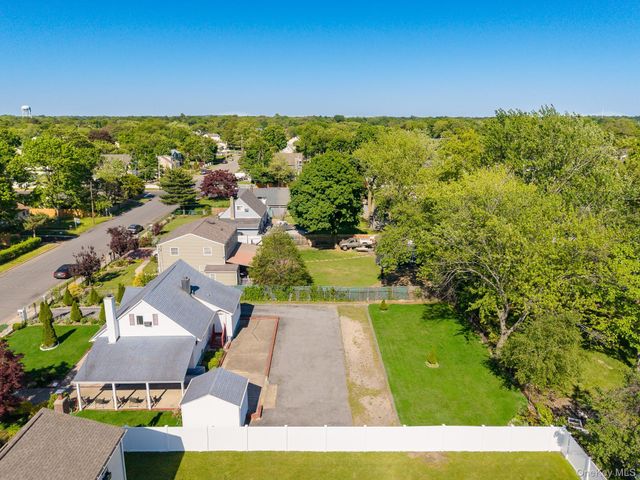 22 Montgomery Street, Brentwood, NY 11717