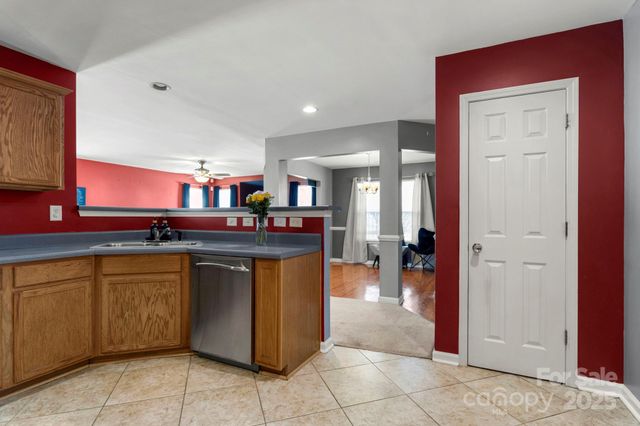 5737 Brookfield Pointe Drive, Charlotte, NC 28216