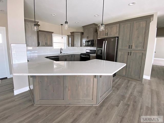 915 N Lilac Street, Blackfoot, ID 83221