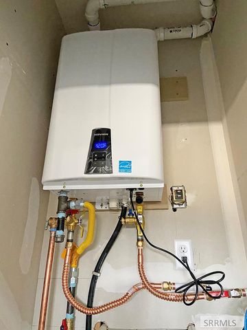 915 N Lilac Street, Blackfoot, ID 83221