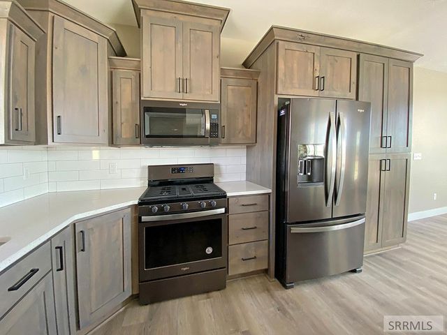 915 N Lilac Street, Blackfoot, ID 83221