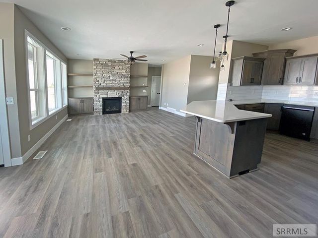 915 N Lilac Street, Blackfoot, ID 83221