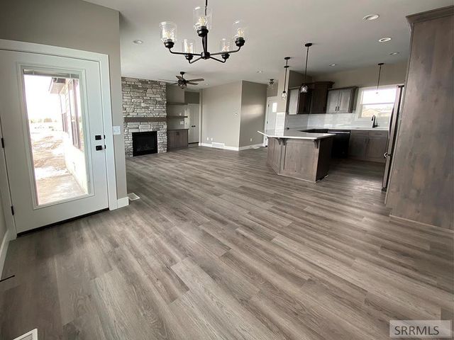 915 N Lilac Street, Blackfoot, ID 83221