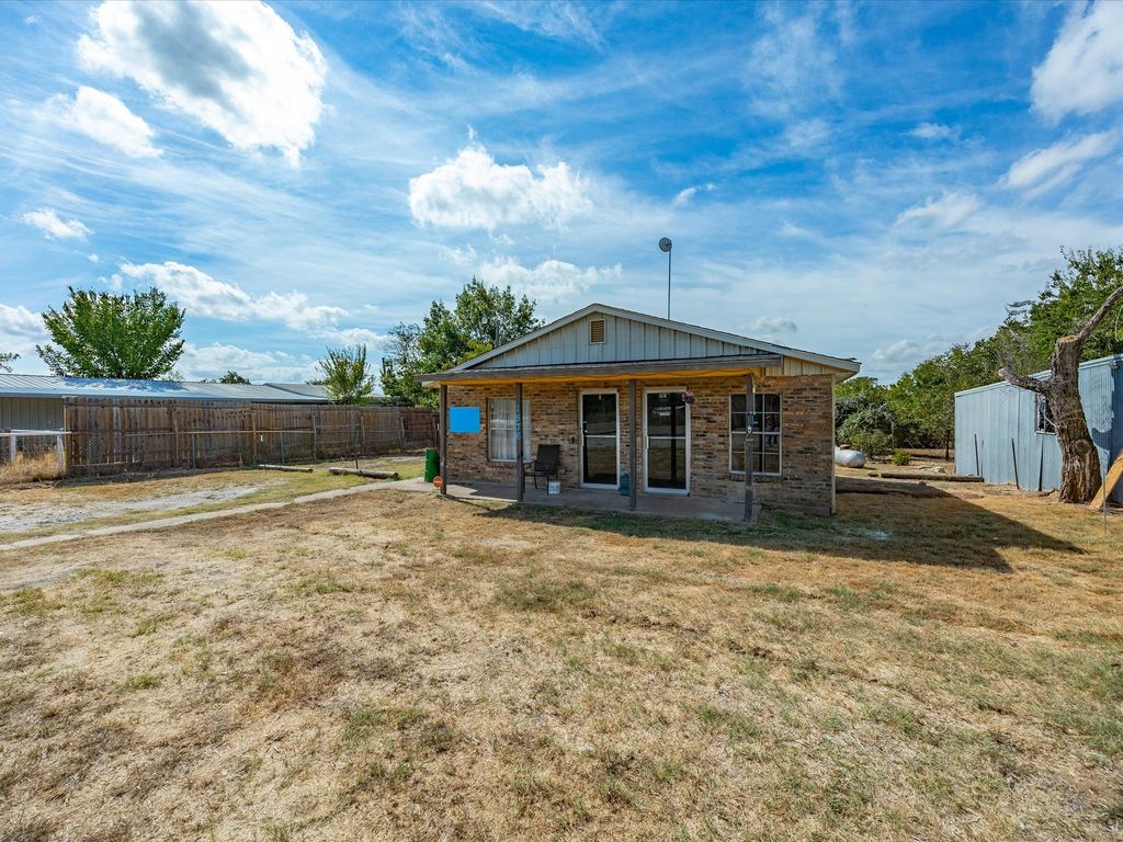 1576 E Highway 114, Boyd, TX 76023 — photo 4