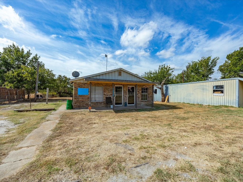 1576 E Highway 114, Boyd, TX 76023 — photo 5