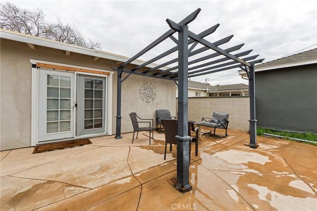 2335 Carfax Avenue, Long Beach, CA 90815