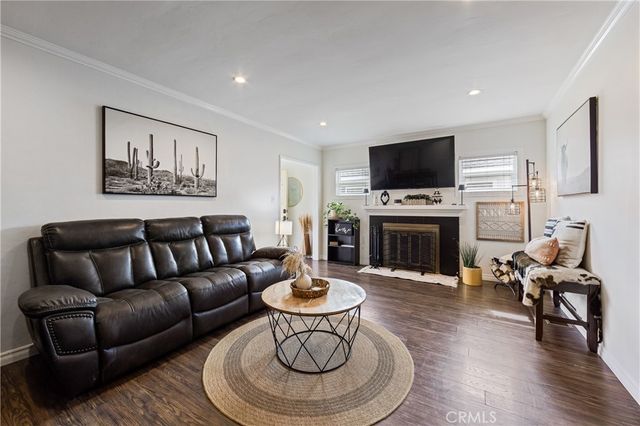 2335 Carfax Avenue, Long Beach, CA 90815